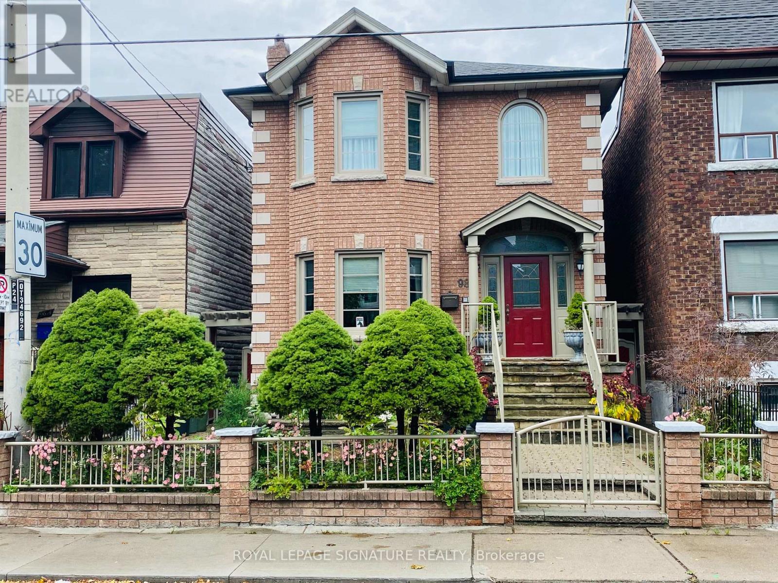 BSMT - 98 WESTMORELAND AVENUE, Toronto, Ontario