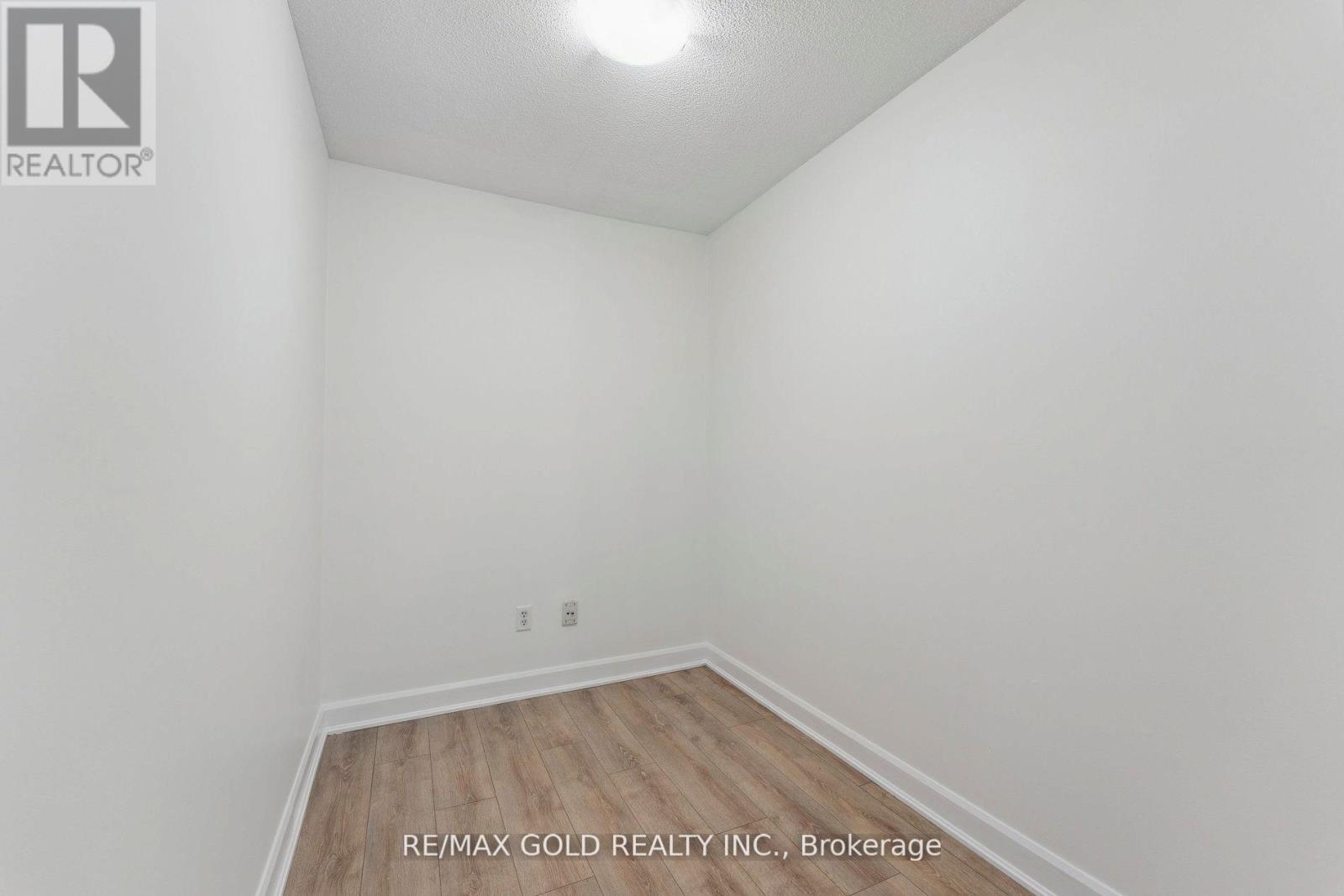 2104 - 6 Dayspring Circle, Brampton, Ontario  L6P 2Z6 - Photo 16 - W12475419
