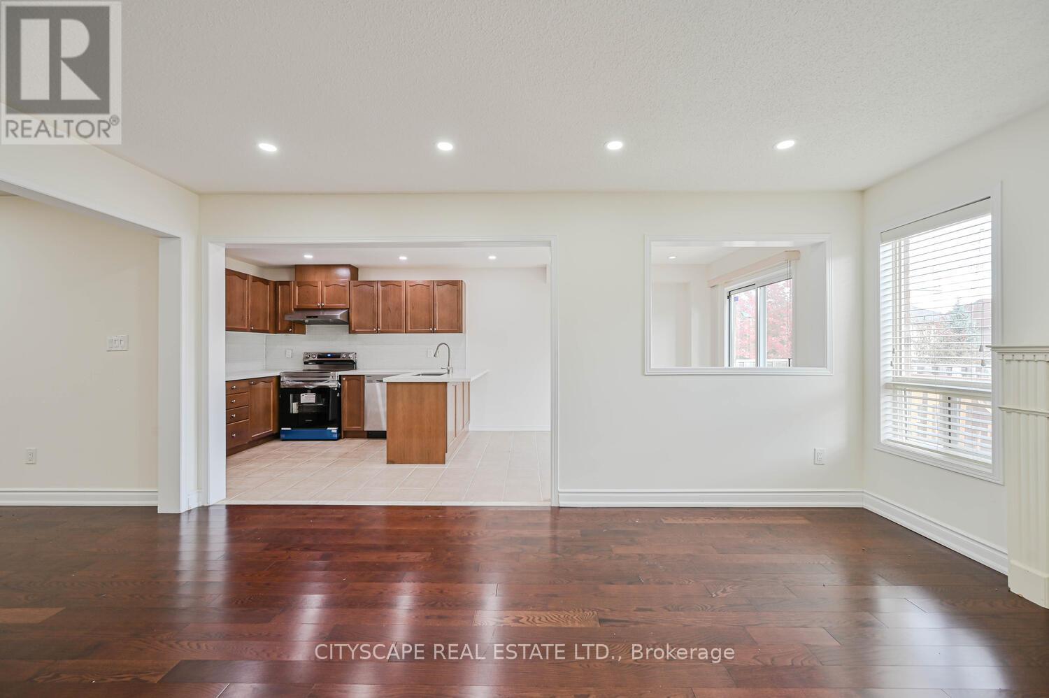 3938 Burdette Terrace, Mississauga, Ontario  L5M 0J2 - Photo 15 - W12475430