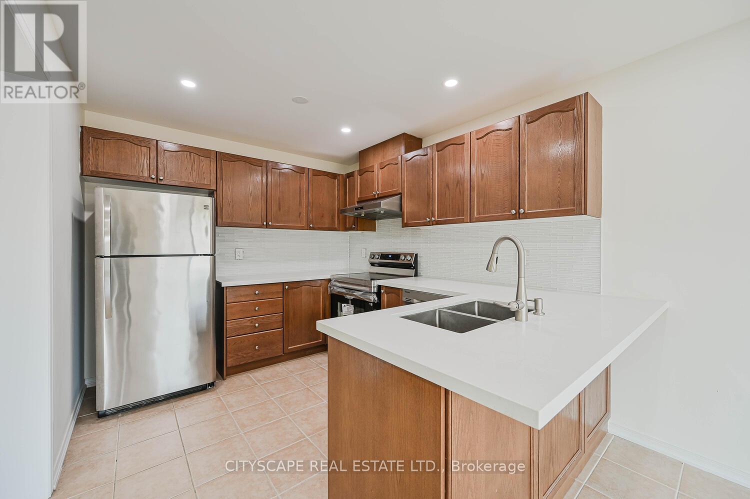 3938 Burdette Terrace, Mississauga, Ontario  L5M 0J2 - Photo 20 - W12475430