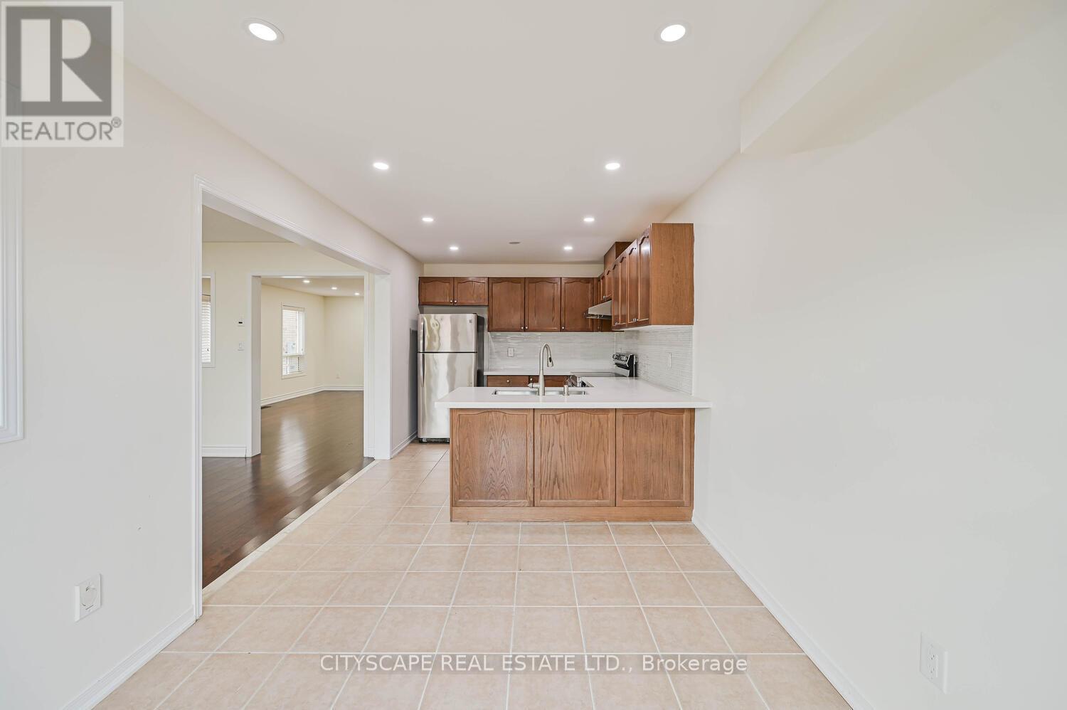 3938 Burdette Terrace, Mississauga, Ontario  L5M 0J2 - Photo 21 - W12475430