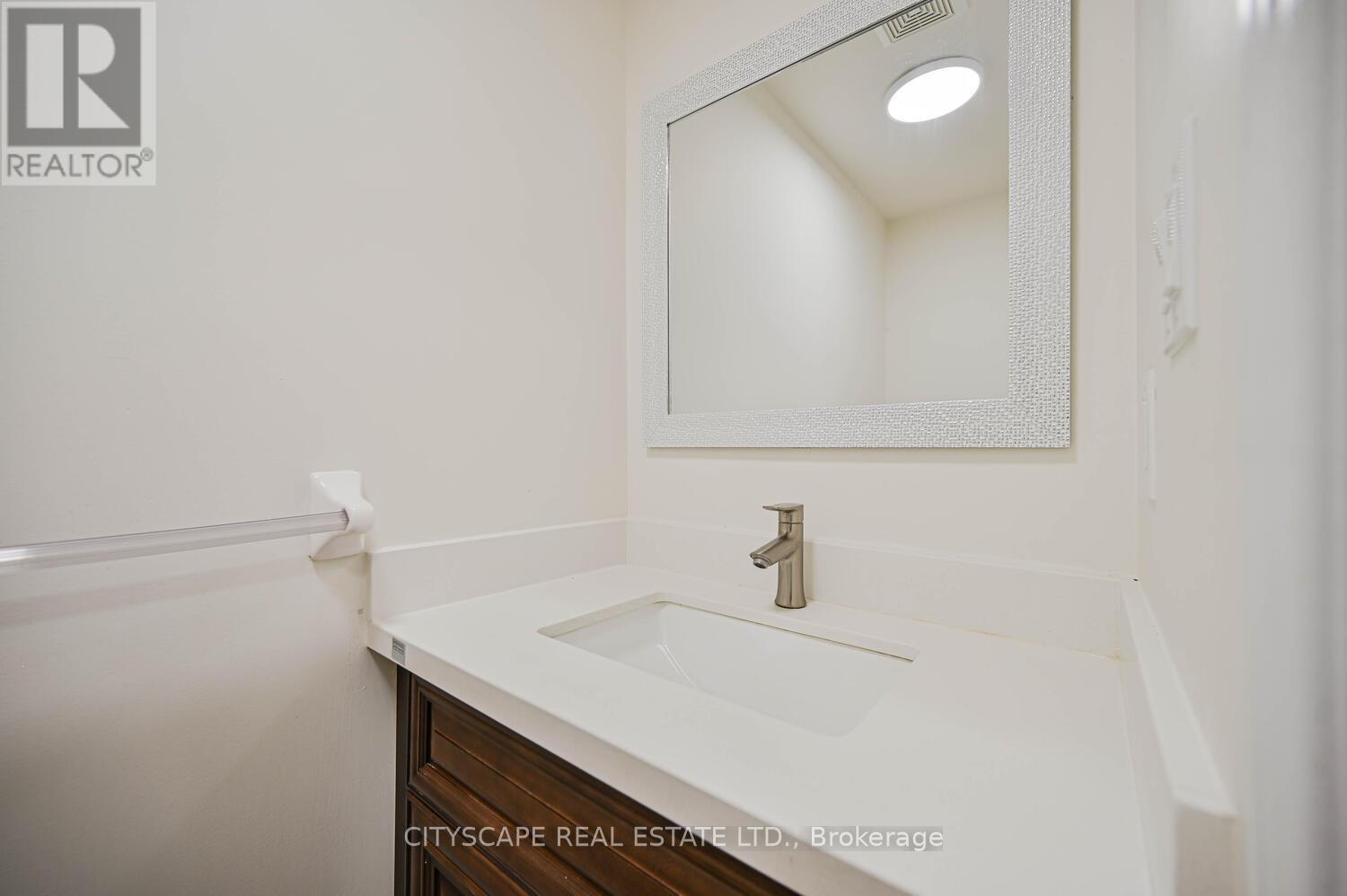 3938 Burdette Terrace, Mississauga, Ontario  L5M 0J2 - Photo 25 - W12475430