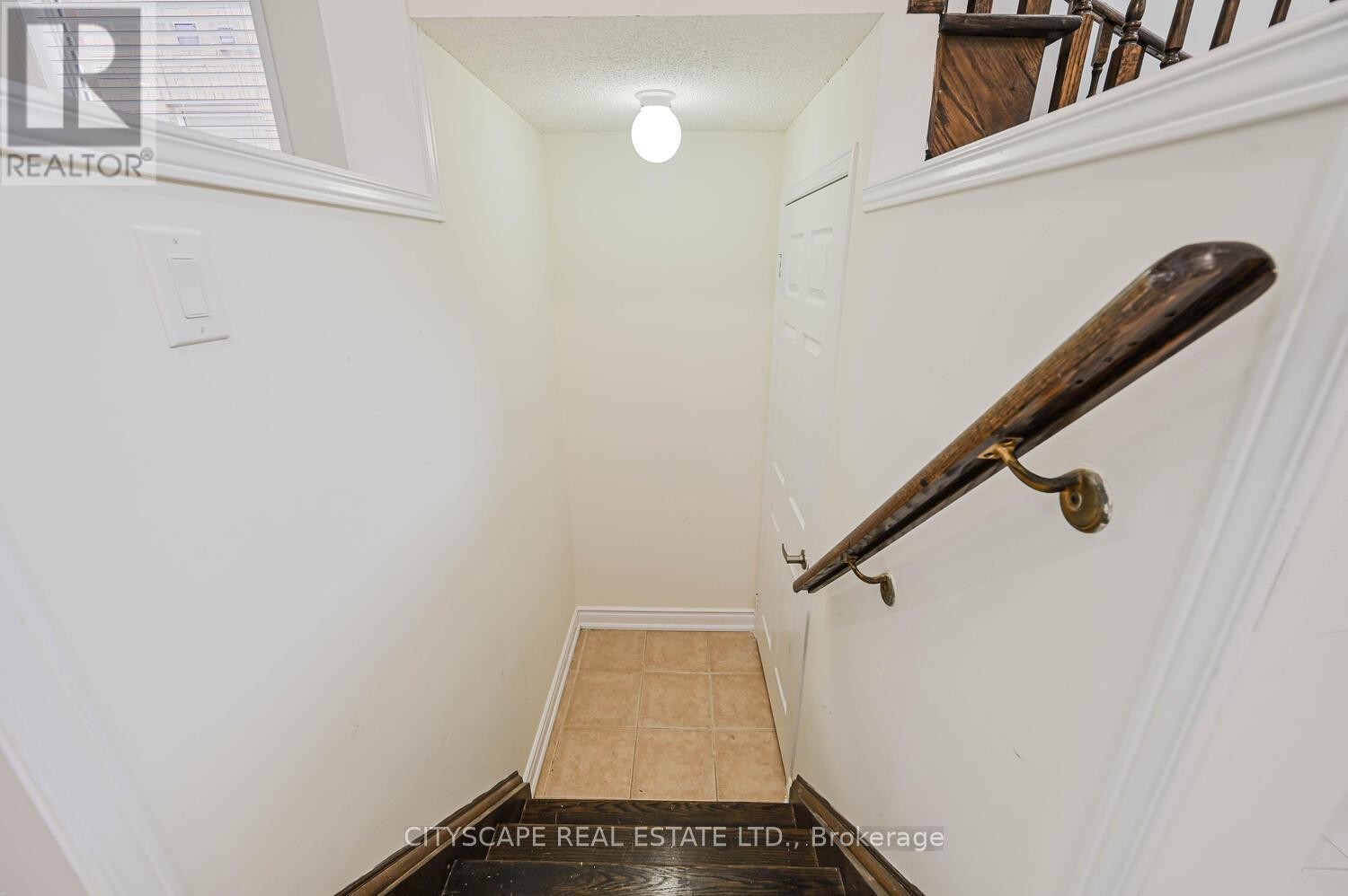3938 Burdette Terrace, Mississauga, Ontario  L5M 0J2 - Photo 26 - W12475430