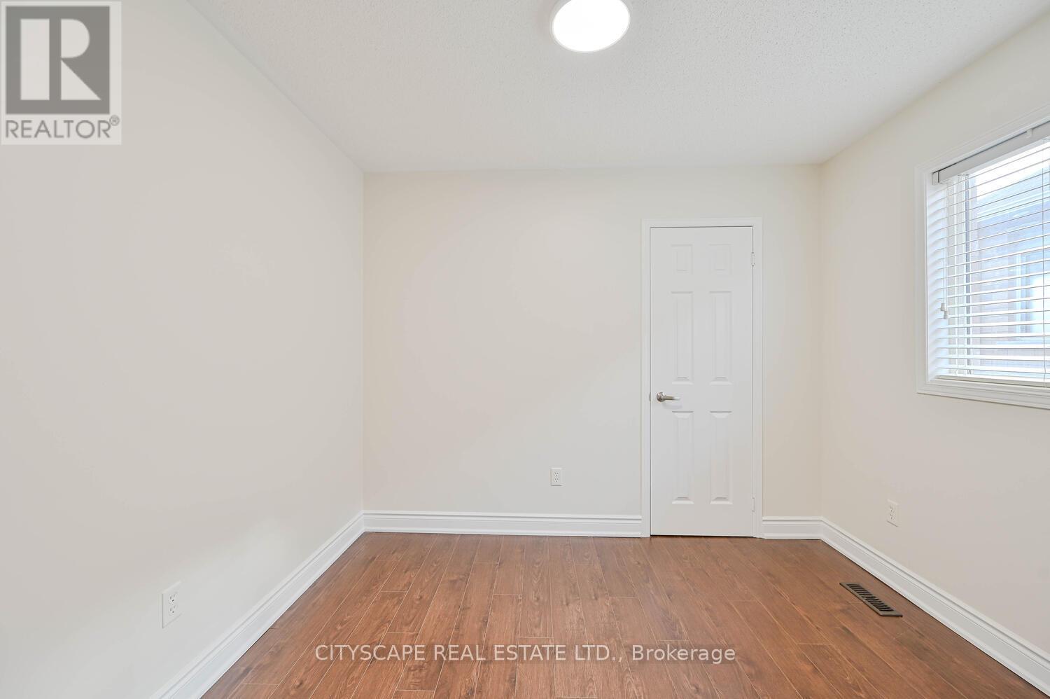 3938 Burdette Terrace, Mississauga, Ontario  L5M 0J2 - Photo 36 - W12475430