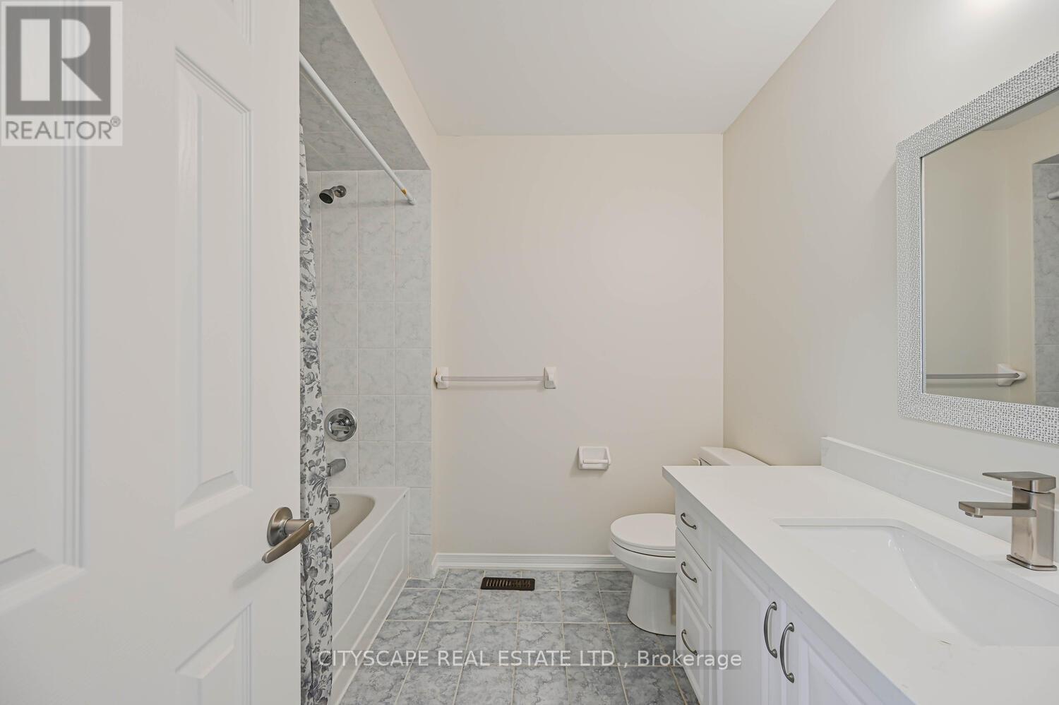 3938 Burdette Terrace, Mississauga, Ontario  L5M 0J2 - Photo 38 - W12475430