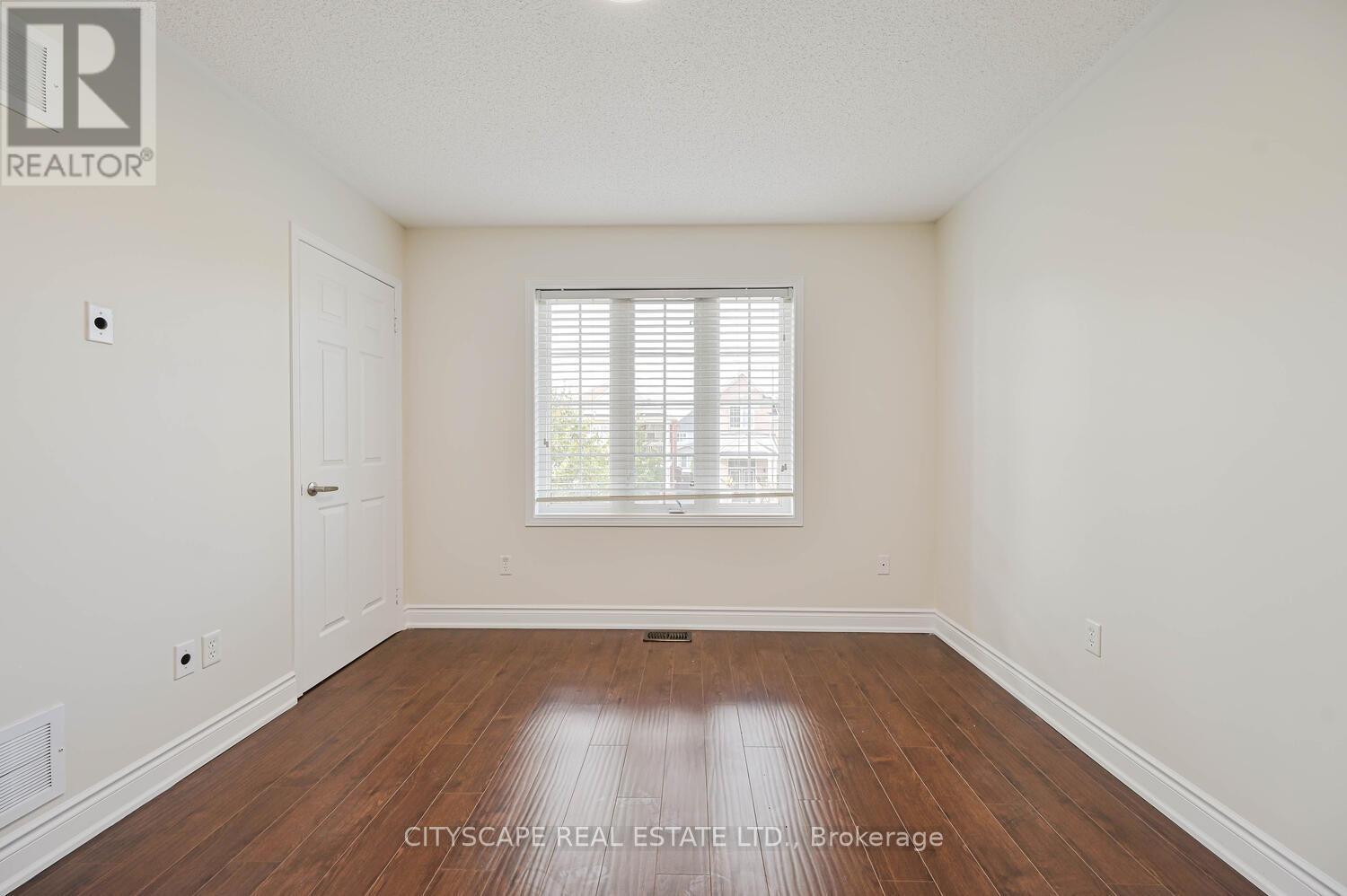 3938 Burdette Terrace, Mississauga, Ontario  L5M 0J2 - Photo 42 - W12475430