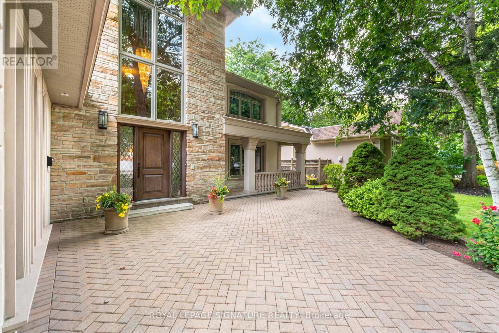 2130 Autumn Breeze Drive N, Mississauga, Ontario  L5B 1R4 - Photo 4 - W12475441