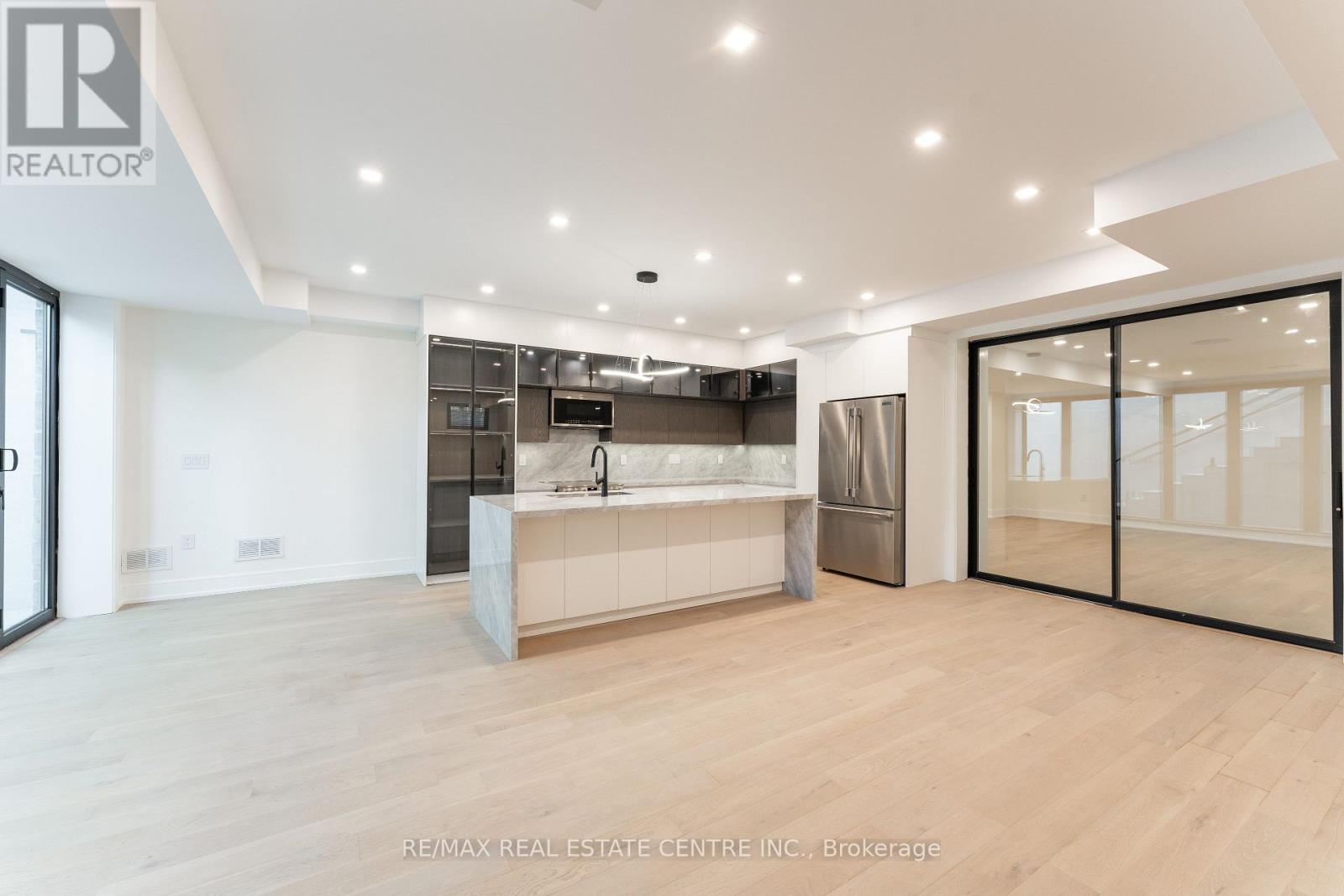 462 Southland Crescent, Oakville, Ontario  L6L 3N8 - Photo 41 - W12475452