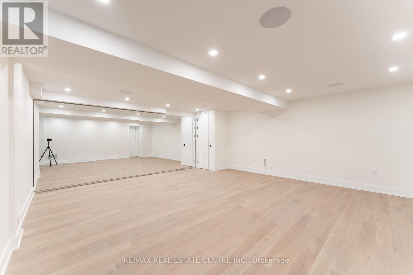 462 Southland Crescent, Oakville, Ontario  L6L 3N8 - Photo 43 - W12475452