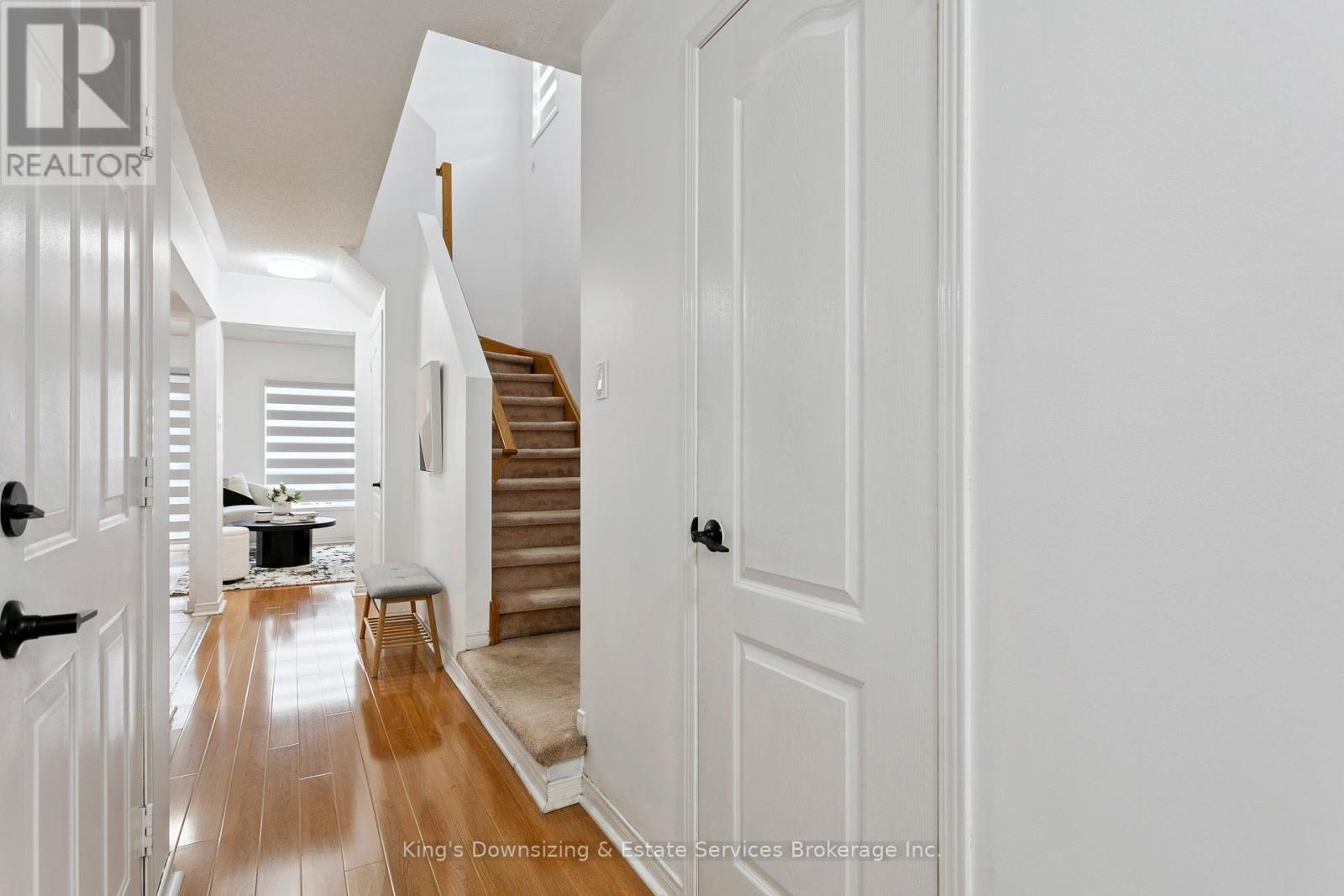 42 Lake Louise Drive, Brampton (Fletcher's Meadow), Ontario  L6X 4W5 - Photo 3 - W12475466
