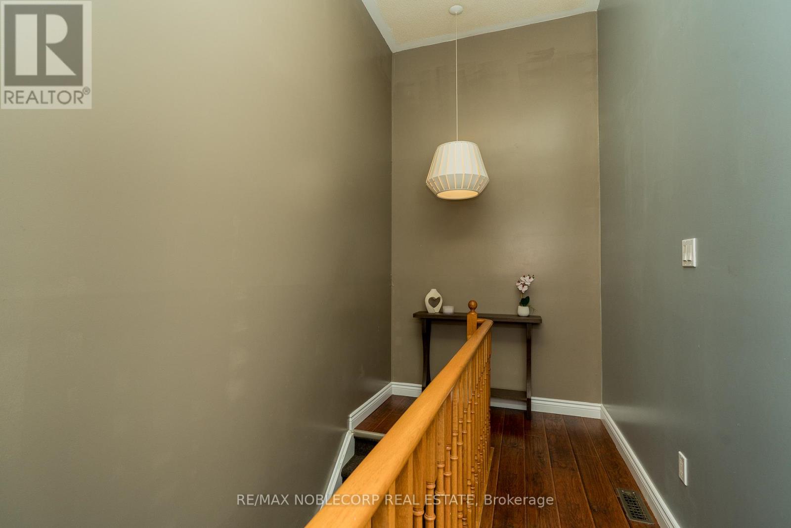 100 - 107 Bristol Road E, Mississauga, Ontario  L4Z 3P6 - Photo 14 - W12475469