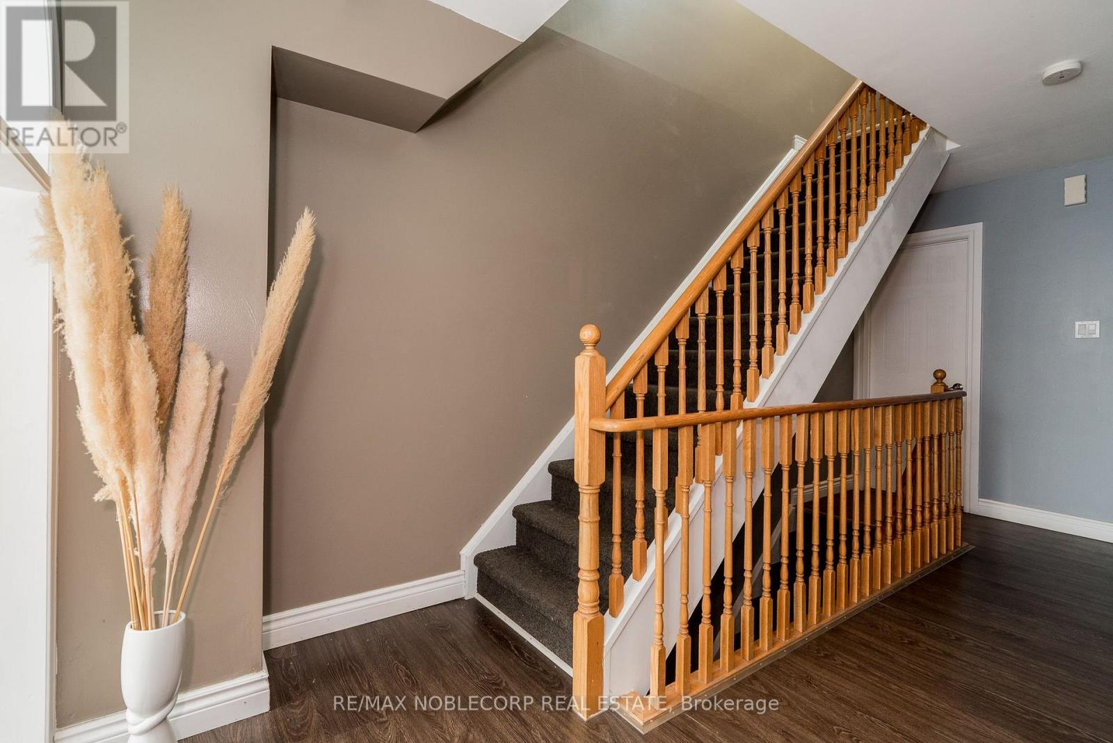 100 - 107 Bristol Road E, Mississauga, Ontario  L4Z 3P6 - Photo 15 - W12475469