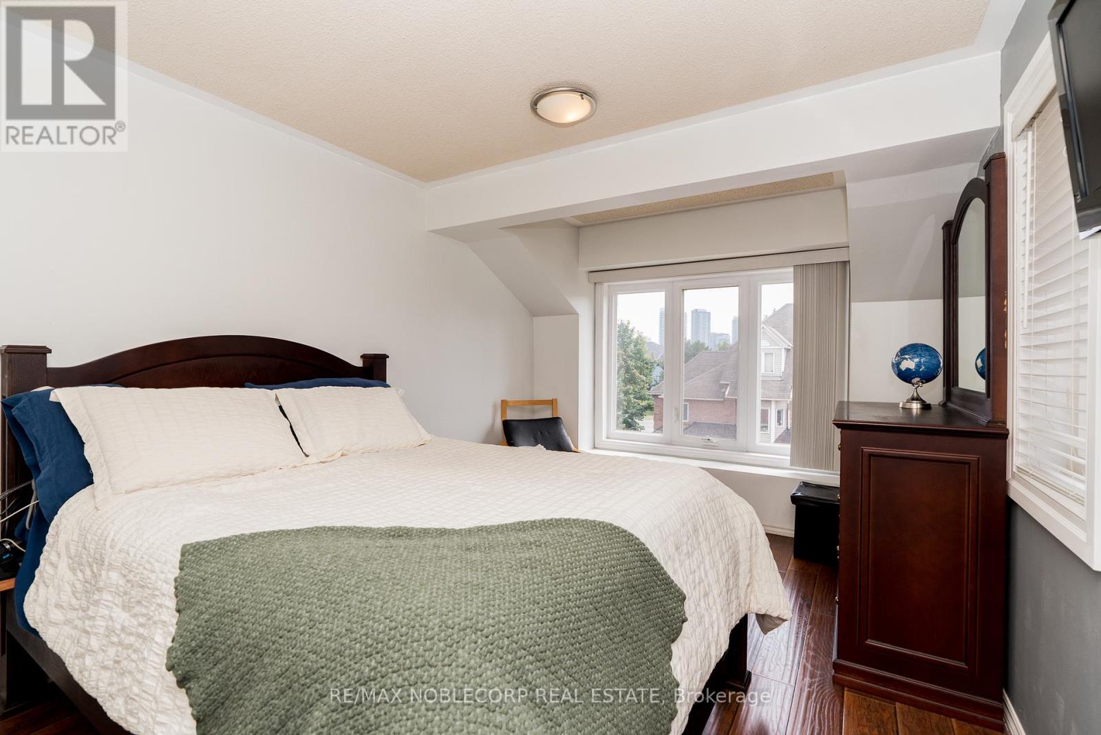 100 - 107 Bristol Road E, Mississauga, Ontario  L4Z 3P6 - Photo 16 - W12475469