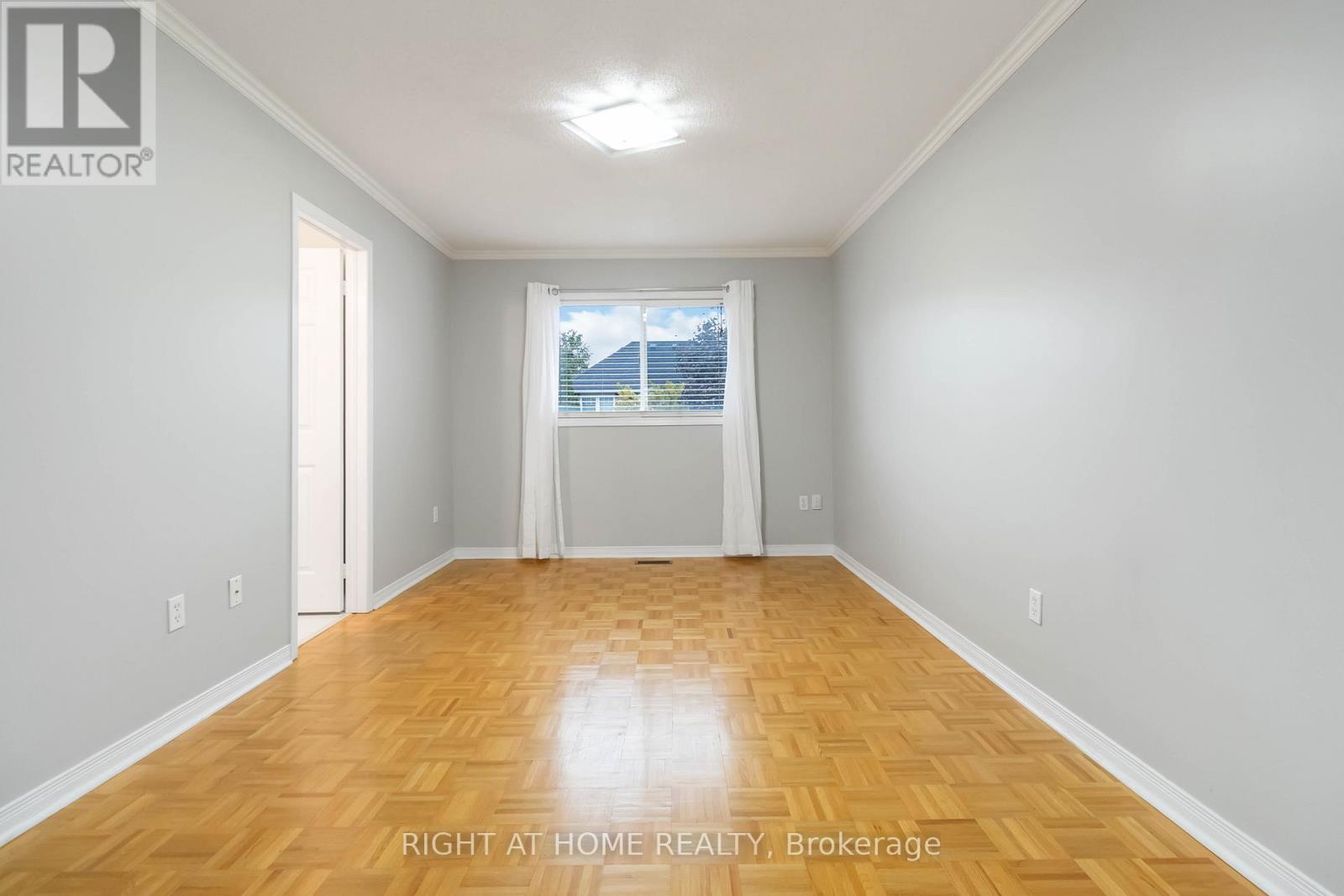 2466 Newcastle Crescent, Oakville, Ontario  L6M 4P3 - Photo 12 - W12475473