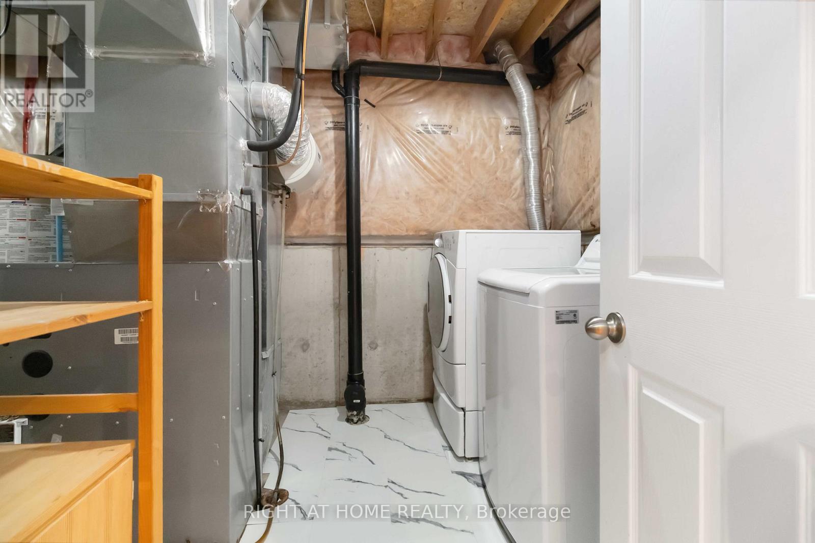 2466 Newcastle Crescent, Oakville, Ontario  L6M 4P3 - Photo 25 - W12475473