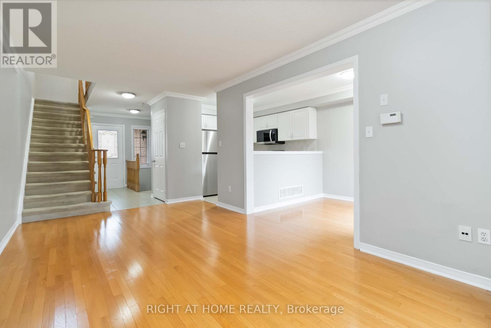 2466 Newcastle Crescent, Oakville, Ontario  L6M 4P3 - Photo 6 - W12475473