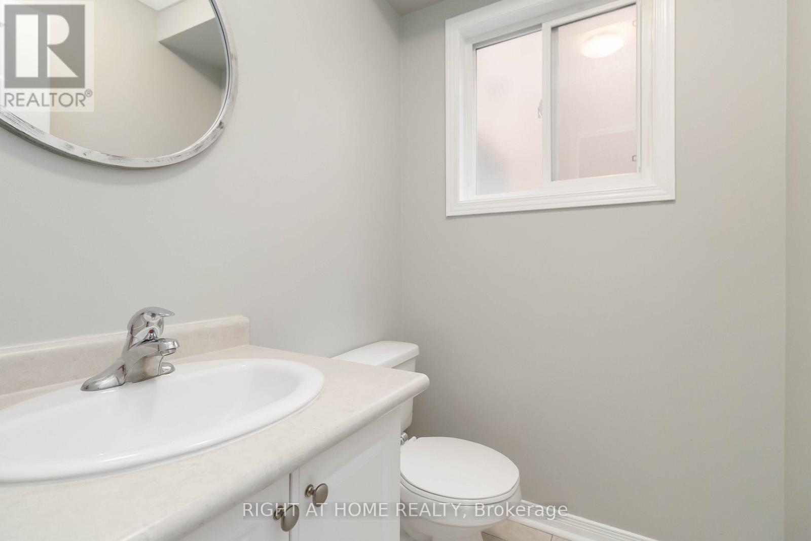 2466 Newcastle Crescent, Oakville, Ontario  L6M 4P3 - Photo 7 - W12475473