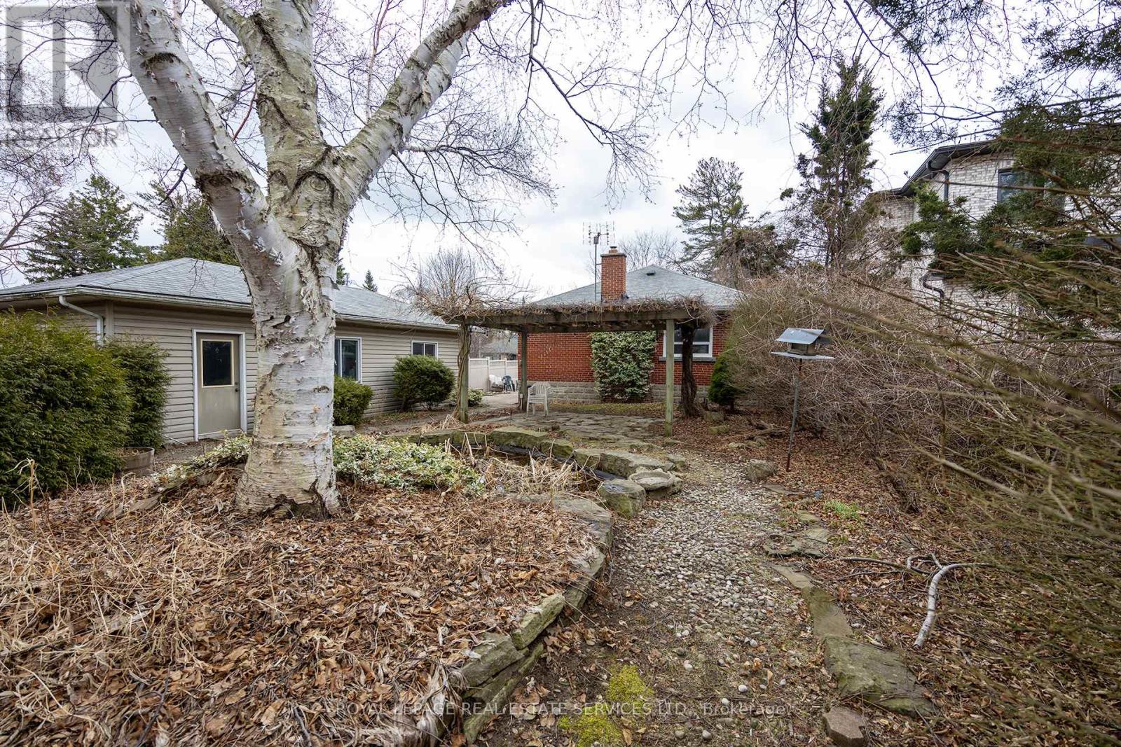 1361 Kenmuir Avenue, Mississauga, Ontario  L5G 4B3 - Photo 42 - W12475490