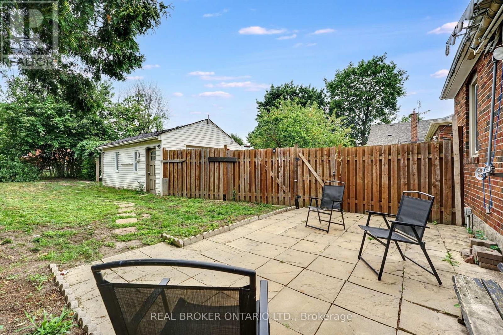 Bsmt - 164 William Street, Toronto, Ontario  M9N 2H1 - Photo 11 - W12475505
