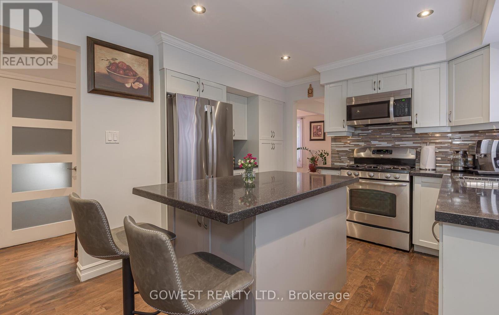 2194 Madden Boulevard, Oakville, Ontario  L6H 3M2 - Photo 10 - W12475513