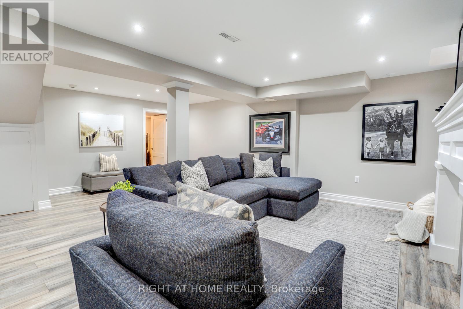 4021 Sasha Court, Mississauga, Ontario  L4W 3K9 - Photo 22 - W12475514