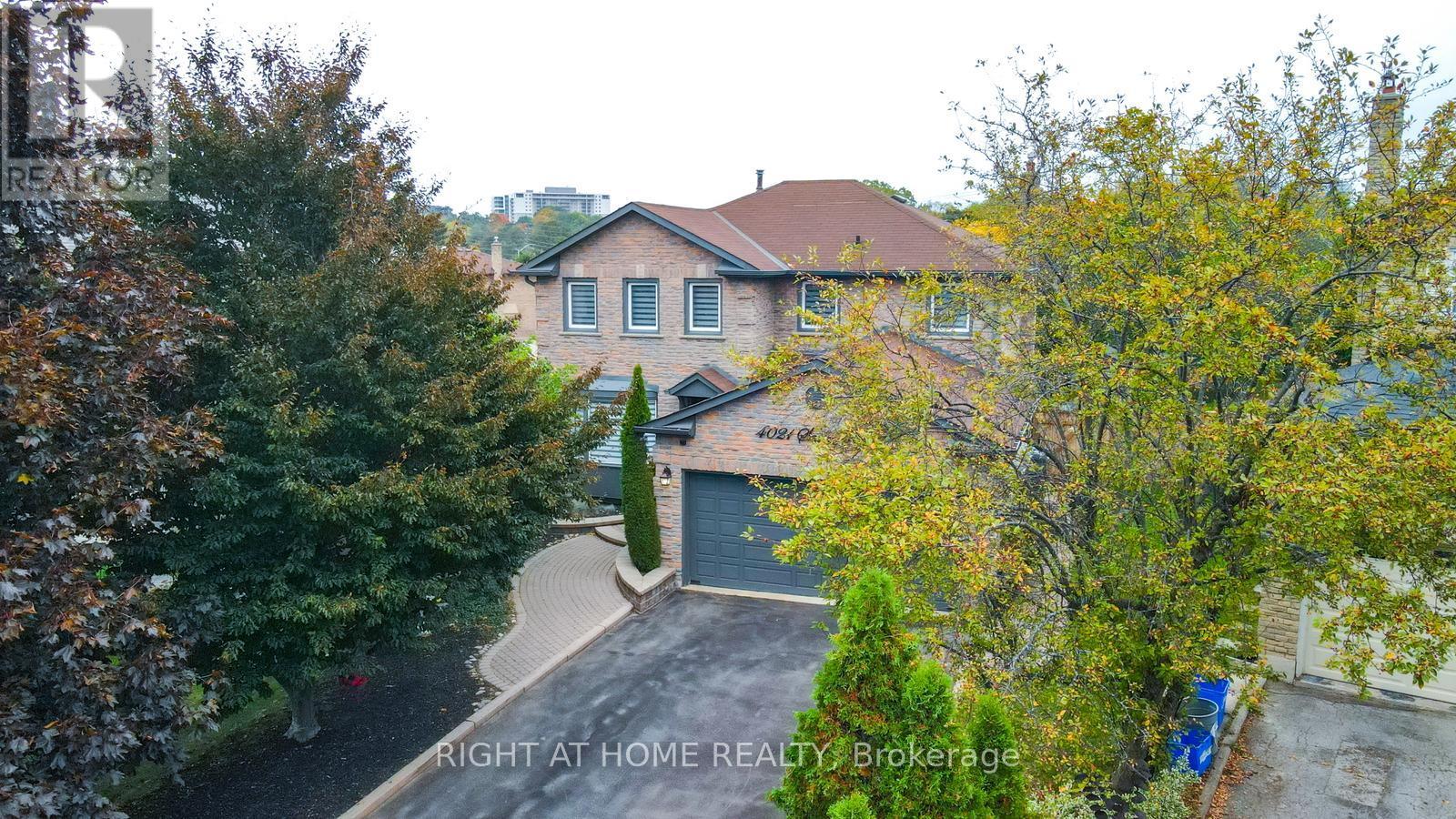 4021 Sasha Court, Mississauga, Ontario  L4W 3K9 - Photo 4 - W12475514