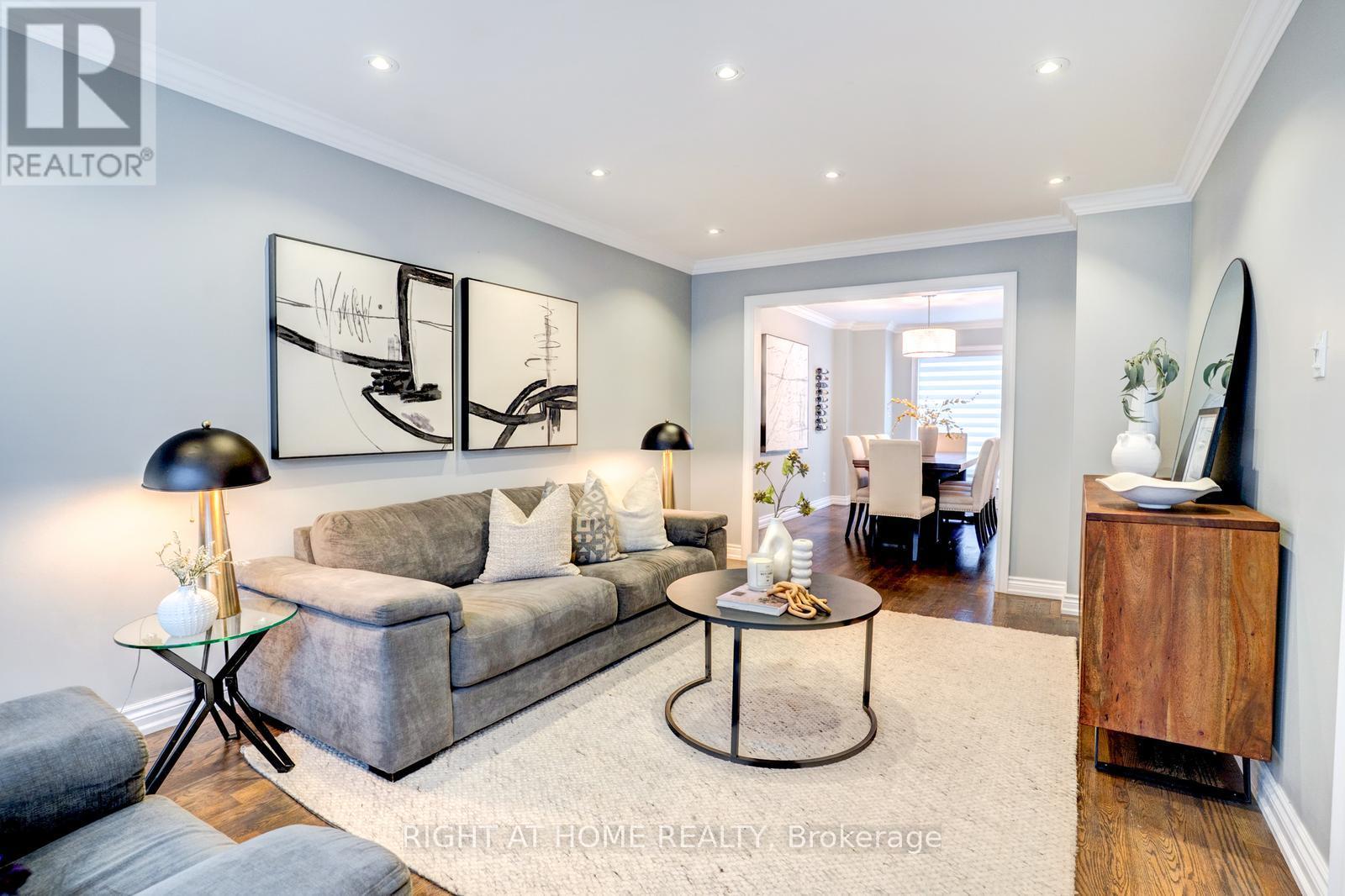 4021 Sasha Court, Mississauga, Ontario  L4W 3K9 - Photo 6 - W12475514
