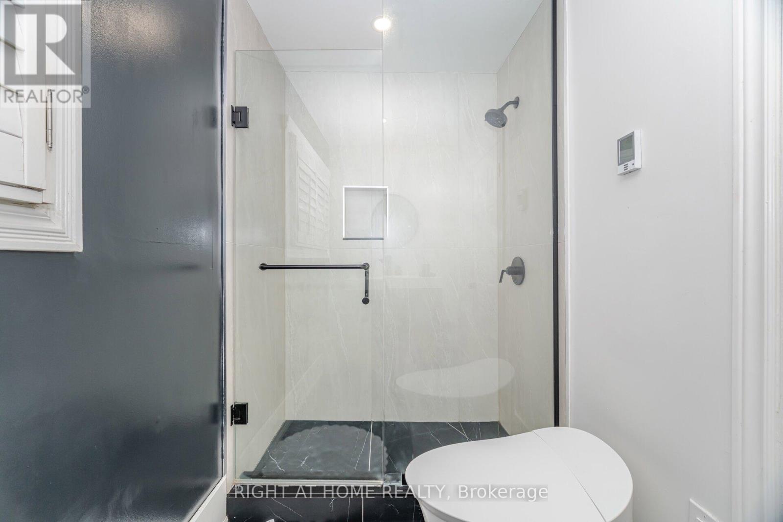 2154 Oneida Crescent, Mississauga, Ontario  L5C 1V6 - Photo 34 - W12475517