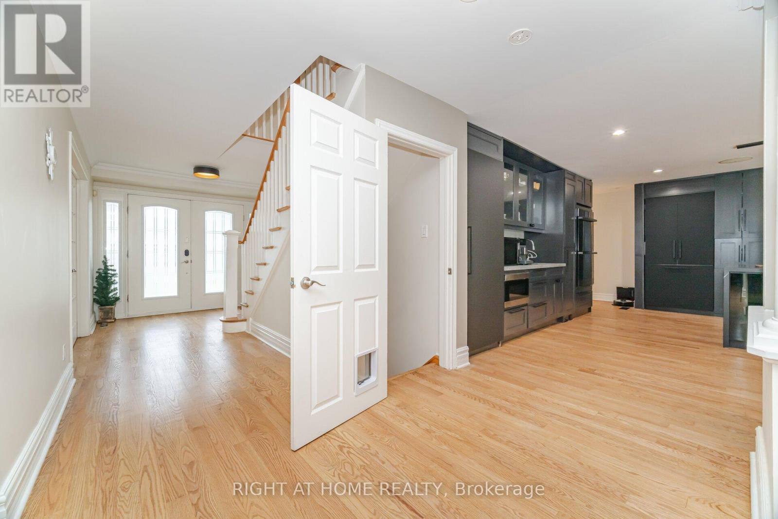 2154 Oneida Crescent, Mississauga, Ontario  L5C 1V6 - Photo 35 - W12475517