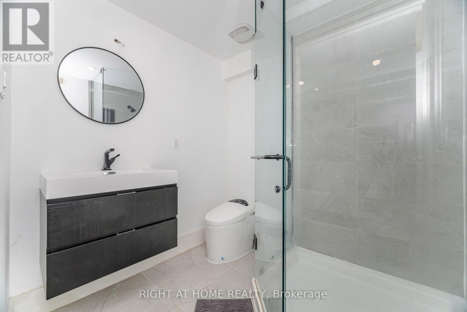 2154 Oneida Crescent, Mississauga, Ontario  L5C 1V6 - Photo 41 - W12475517