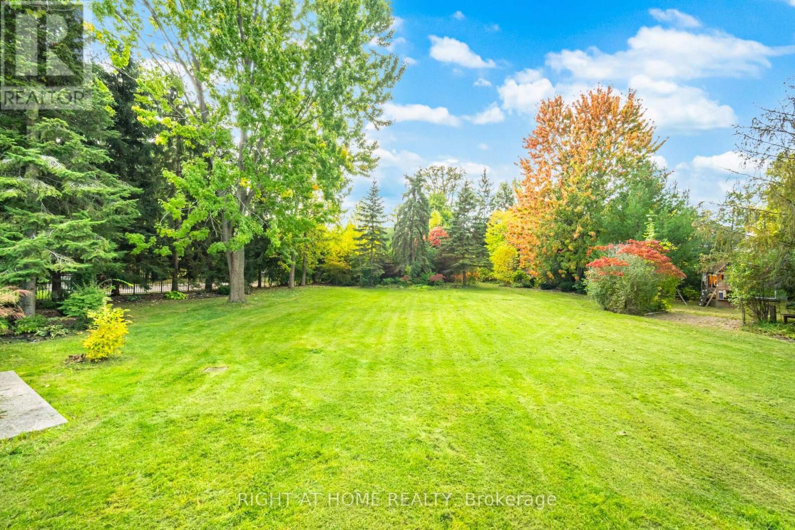 2154 Oneida Crescent, Mississauga, Ontario  L5C 1V6 - Photo 45 - W12475517