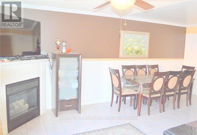 641 Macbeth Heights, Mississauga, Ontario  L5W 1E5 - Photo 5 - W12475521