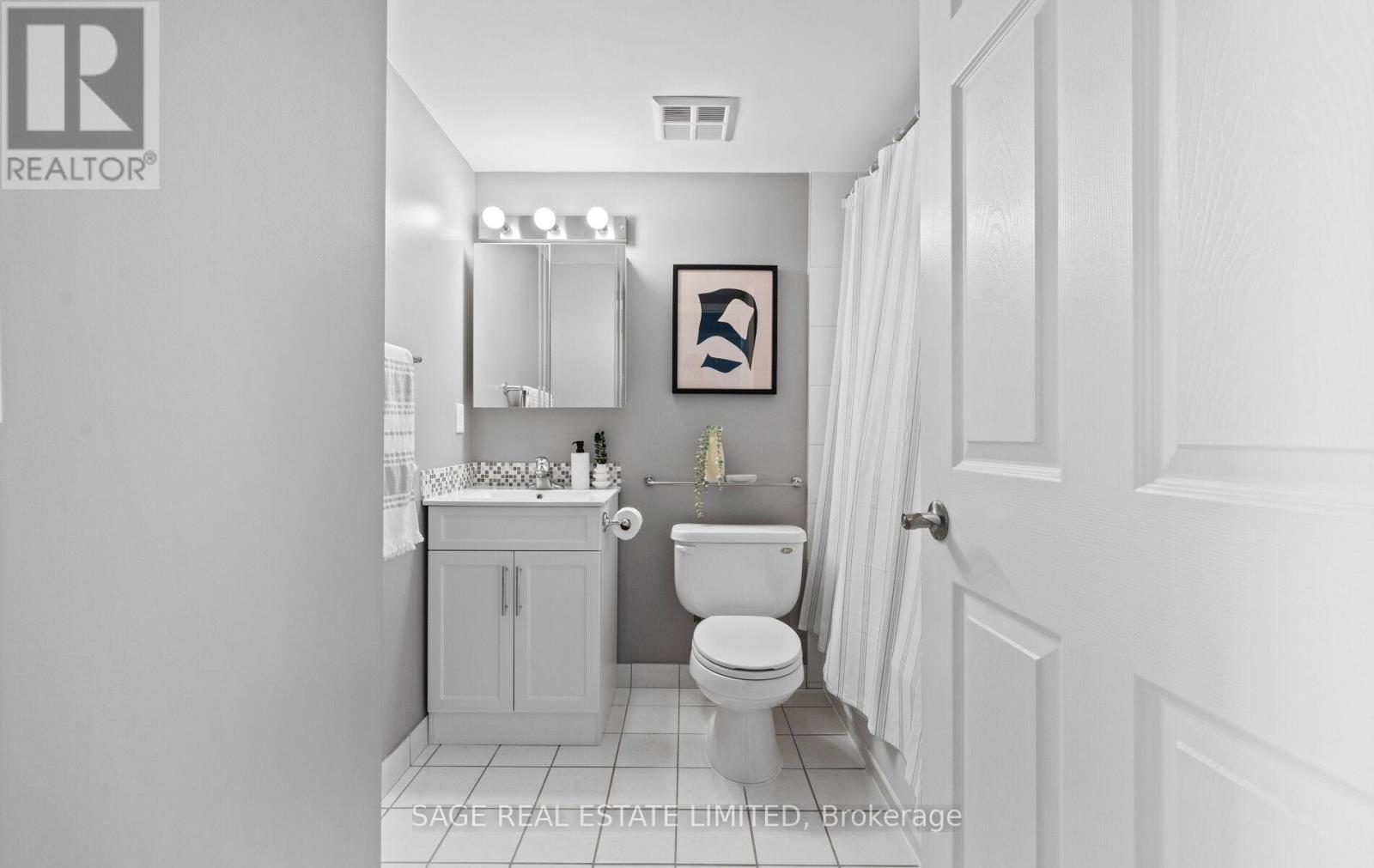 Ph2 - 15 Michael Power Place, Toronto (Islington-City Centre West), Ontario  M9A 5G4 - Photo 25 - W12475535