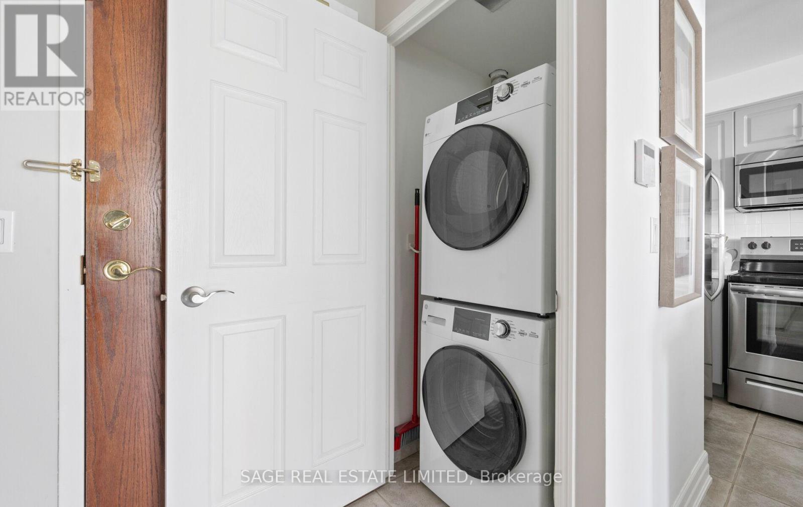 Ph2 - 15 Michael Power Place, Toronto (Islington-City Centre West), Ontario  M9A 5G4 - Photo 27 - W12475535