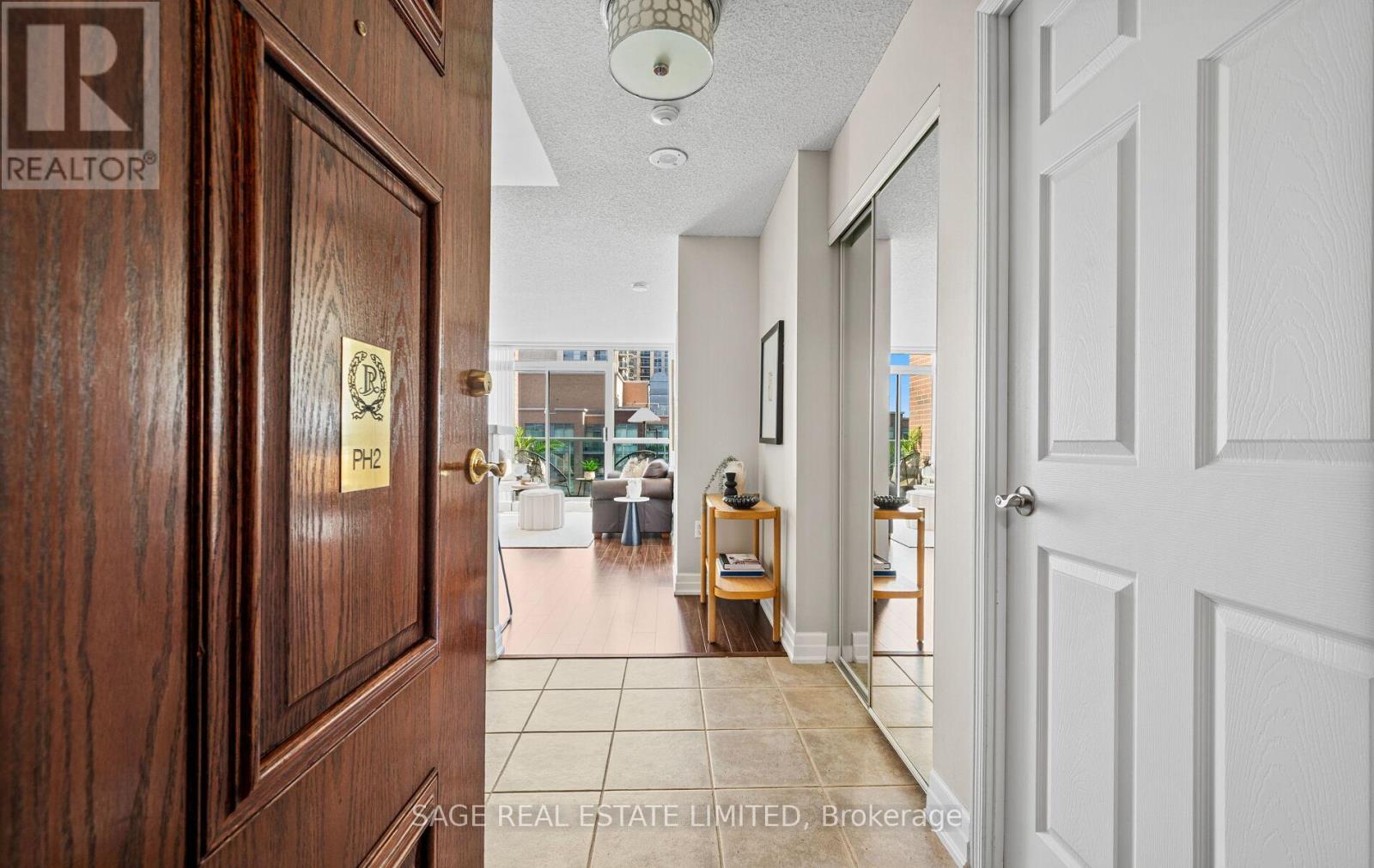 Ph2 - 15 Michael Power Place, Toronto (Islington-City Centre West), Ontario  M9A 5G4 - Photo 5 - W12475535