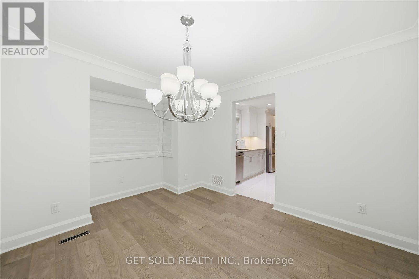 18 Mill Street S, Brampton (Downtown Brampton), Ontario  L6Y 1S5 - Photo 11 - W12475537