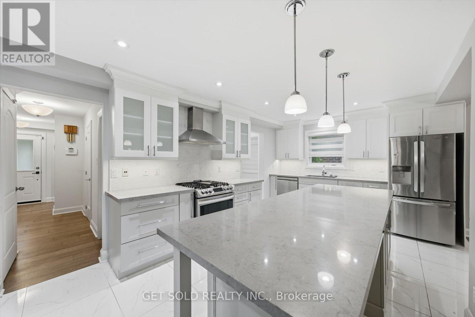 18 Mill Street S, Brampton (Downtown Brampton), Ontario  L6Y 1S5 - Photo 15 - W12475537