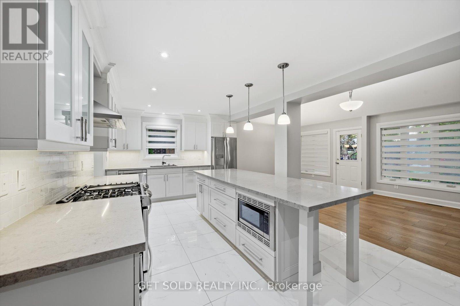 18 Mill Street S, Brampton (Downtown Brampton), Ontario  L6Y 1S5 - Photo 16 - W12475537