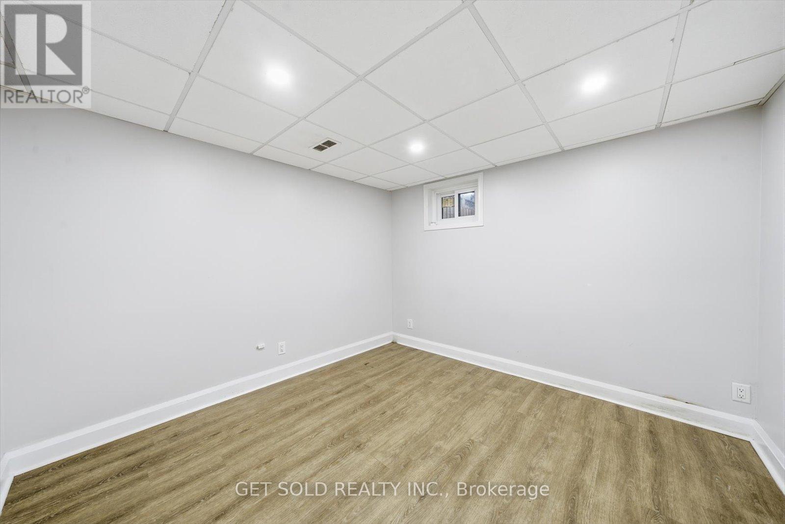 18 Mill Street S, Brampton (Downtown Brampton), Ontario  L6Y 1S5 - Photo 46 - W12475537