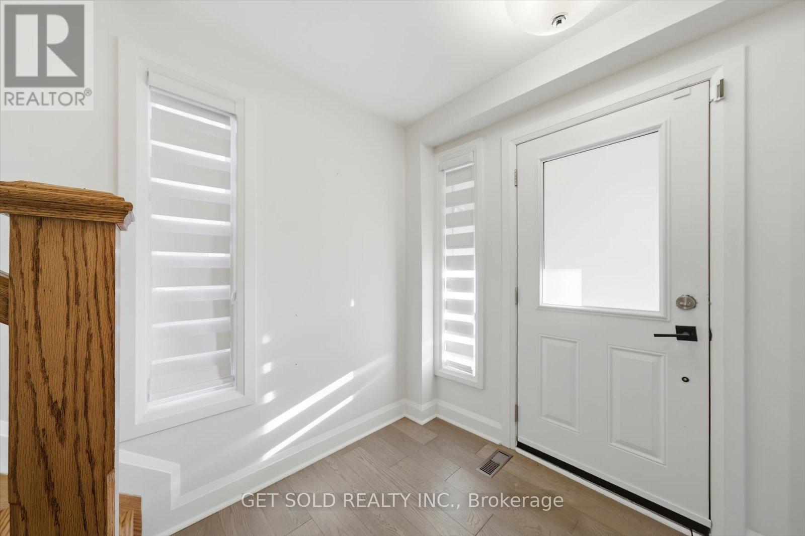 18 Mill Street S, Brampton (Downtown Brampton), Ontario  L6Y 1S5 - Photo 5 - W12475537