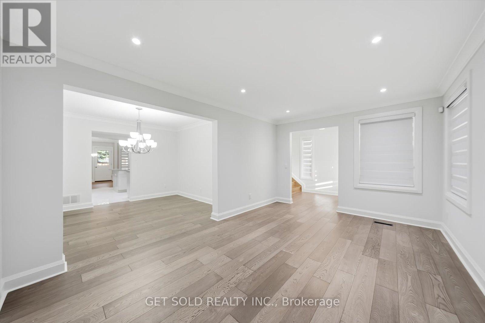 18 Mill Street S, Brampton (Downtown Brampton), Ontario  L6Y 1S5 - Photo 9 - W12475537