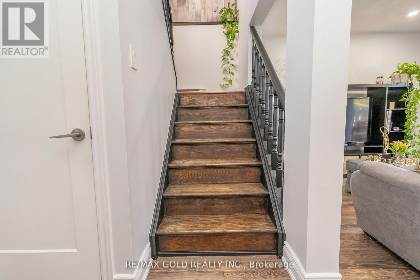 18 Juliette Square, Brampton (Northgate), Ontario  L6S 2M6 - Photo 20 - W12475540