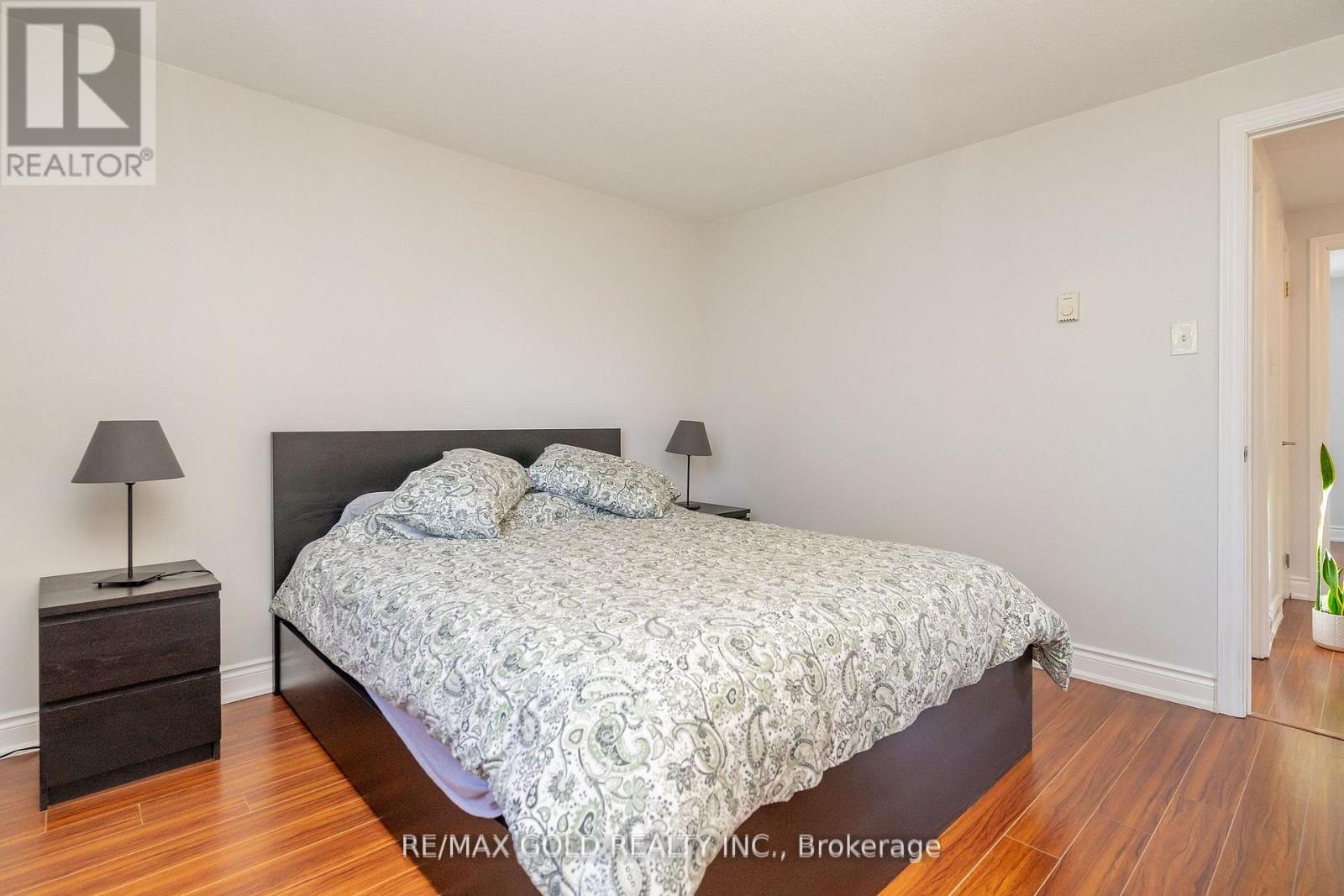 18 Juliette Square, Brampton (Northgate), Ontario  L6S 2M6 - Photo 23 - W12475540