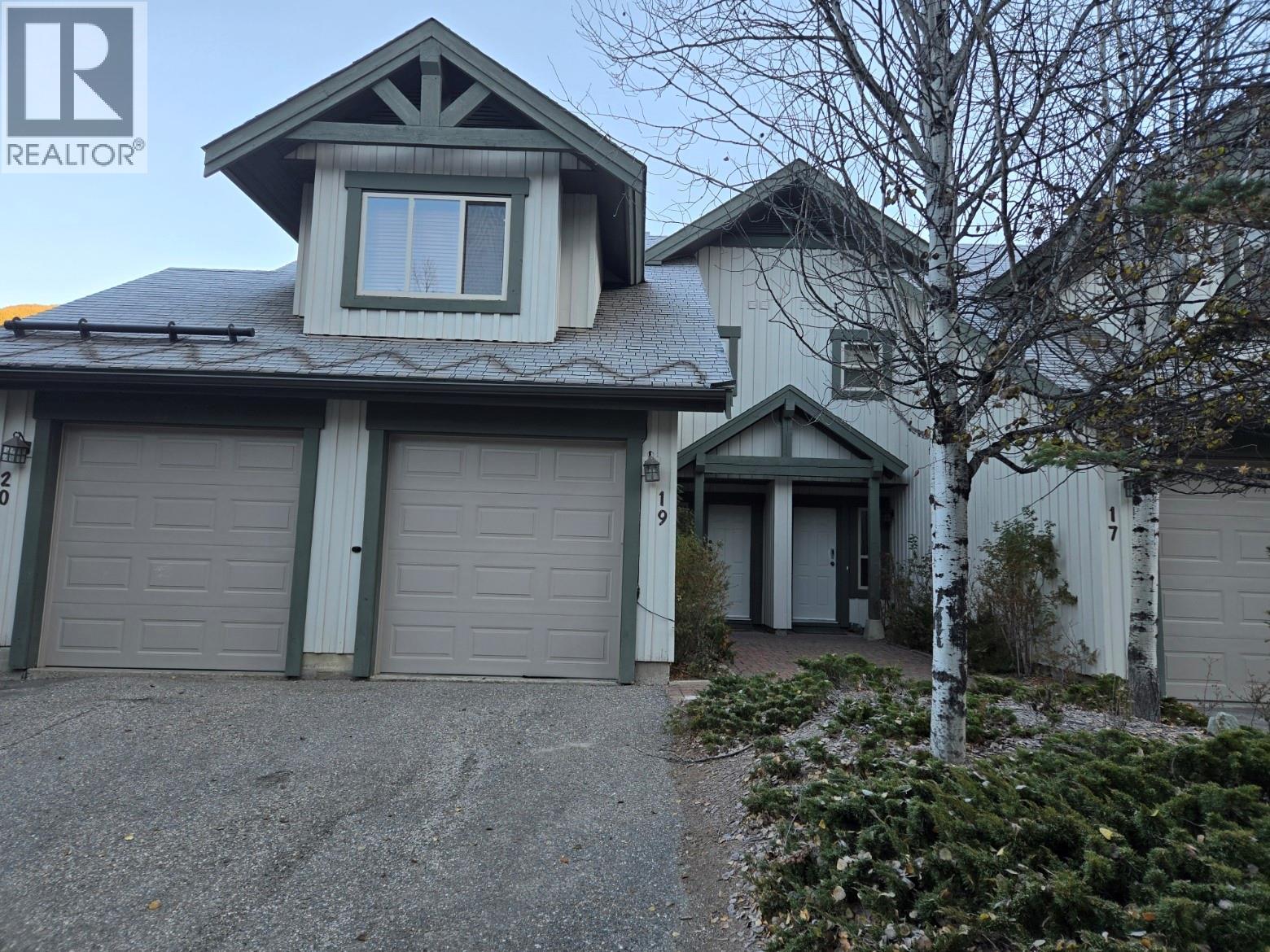 2075 Summit Drive Unit# 19, panorama, British Columbia