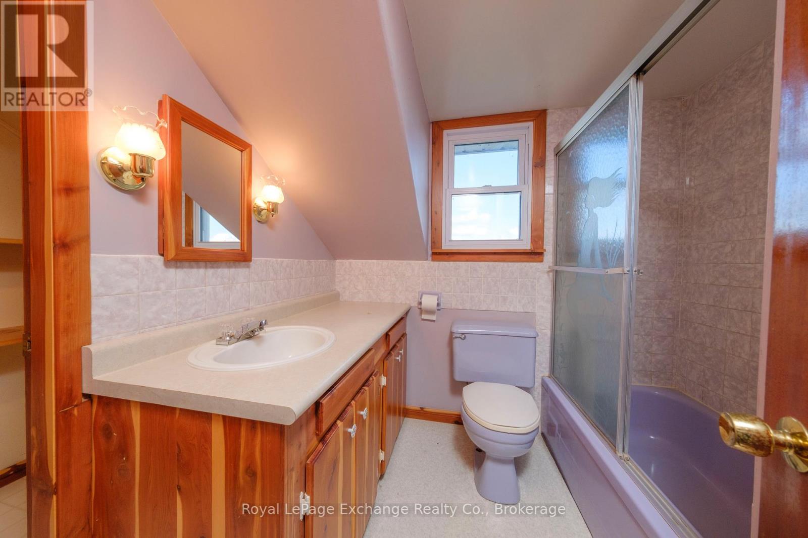2095 12 Concession, Huron-Kinloss, Ontario  N0G 2R0 - Photo 18 - X12476016