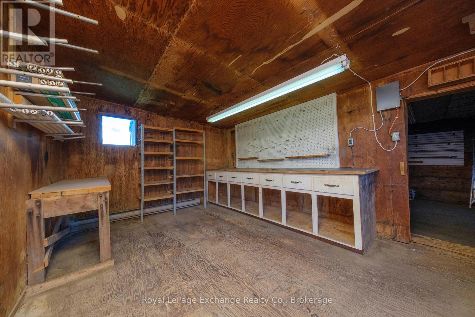 2095 12 Concession, Huron-Kinloss, Ontario  N0G 2R0 - Photo 24 - X12476016