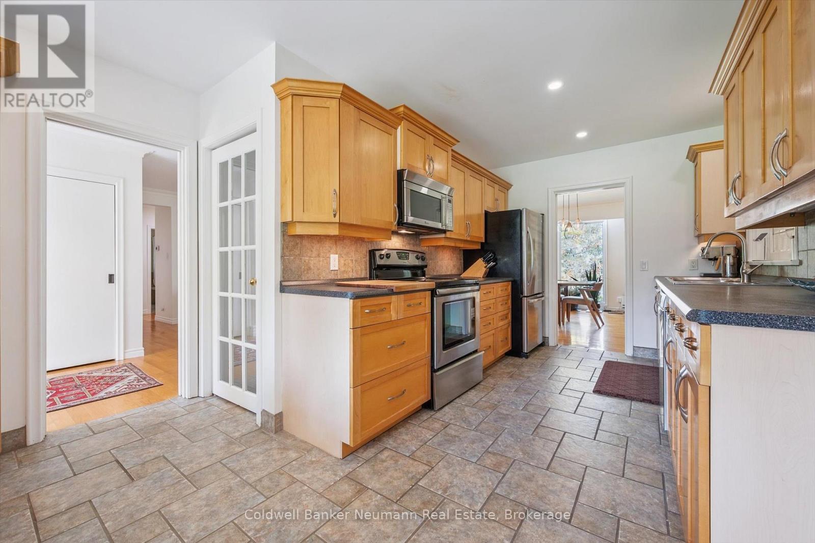 36 Harcourt Drive, Guelph (Dovercliffe Park/old University), Ontario  N1G 1J6 - Photo 37 - X12476039