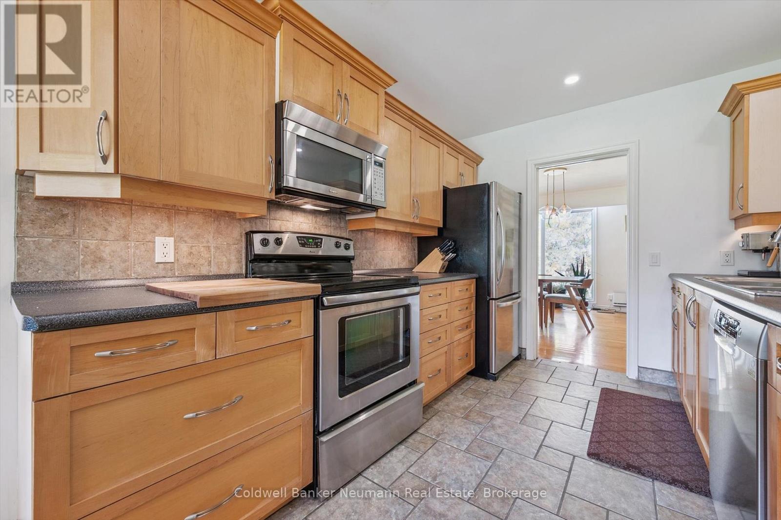 36 Harcourt Drive, Guelph (Dovercliffe Park/old University), Ontario  N1G 1J6 - Photo 39 - X12476039