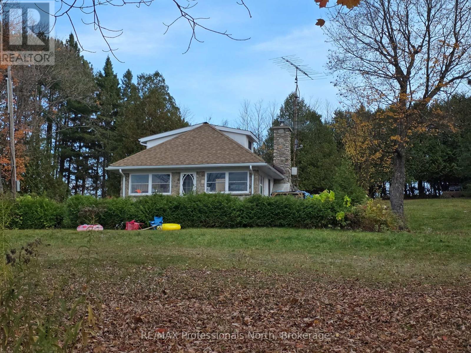10416 Highway 118, Algonquin Highlands (Stanhope), Ontario  K0M 1S0 - Photo 3 - X12476047