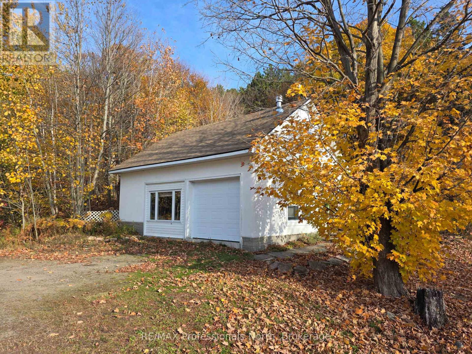 10416 Highway 118, Algonquin Highlands (Stanhope), Ontario  K0M 1S0 - Photo 4 - X12476047